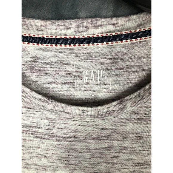 Gap Shirt Men’s Lived In Long Sleeve Soft Size Adult Medium Pocket Tee Pullover - Picture 6 of 6